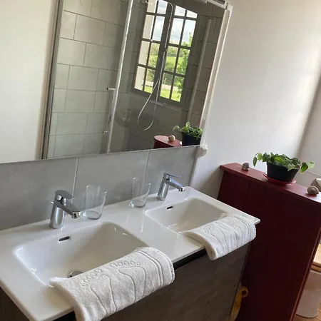 Olhatsia בית אירוח