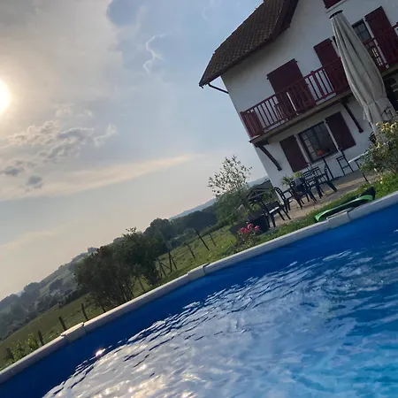 בית אירוח Olhatsia